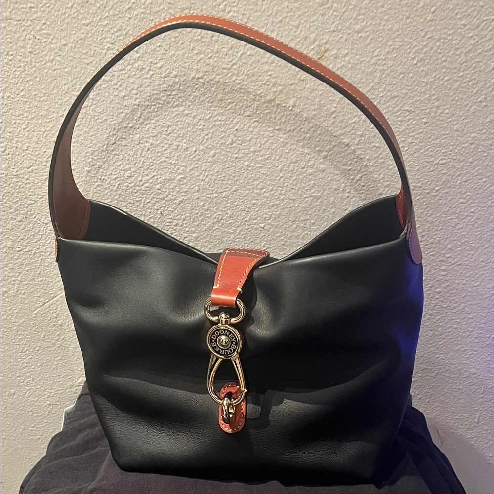 Dooney & Bourke Black and Brown Penrose Small Logo Lock Sac